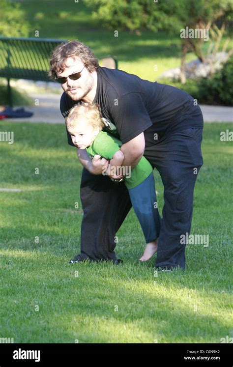 Jack Black and family playing in Beverly Hills Park Beverly Hills ...