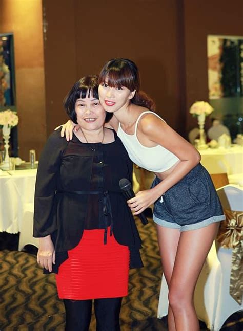 Thấy con gái bán nude mẹ siêu mẫu Hà Anh bình luận bất ngờ