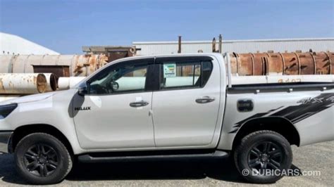 New 2023 TOYOTA HILUX 2.7L GASOLINA A/T DISPONIBLE 2023 for sale in Dubai - 608981