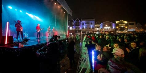 The Christmas lights switch on party Salisbury - The Zoots