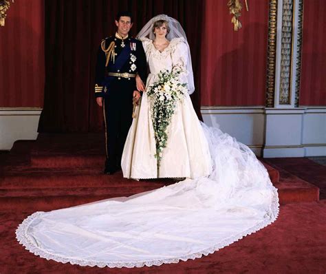 Did 'The Crown' ruin Princess Diana's wedding dress? Zip into the ...