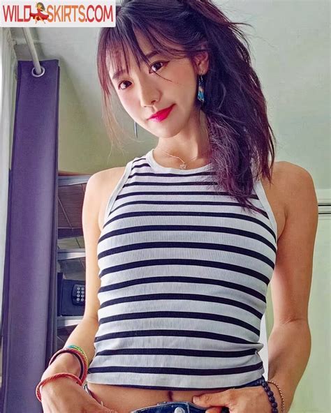 Jinnytty Nude Leaked Photo