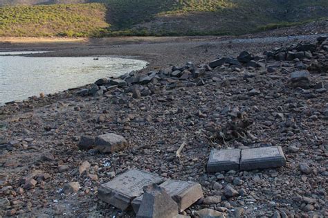 Aparecen L Pidas En La Presa Guadalupe Victoria