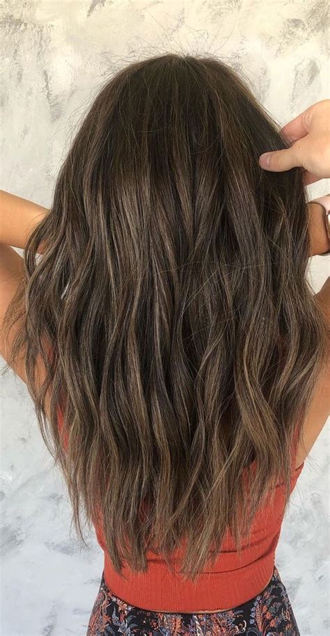 Cute Summer Hair Color Ideas Waves Sun Kissed Babe In Brunette Balayage Hair