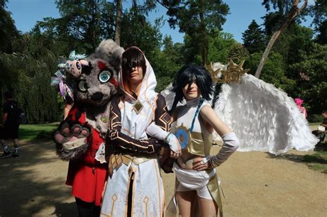 EN IMAGES Près dune centaine de cosplayers investissent le parc