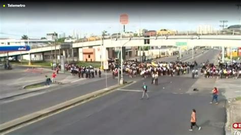 V A Espa A Cerrada Por Estudiantes Del Instituto Jos Dolores Moscote