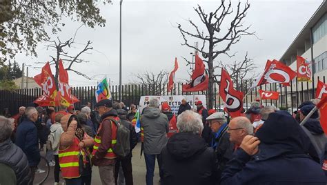 Les retraités manifestent à Avignon pour leur pouvoir d achat Il