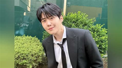 Profil Lengkap Kim Seon Ho Dari Daftar Drama Hingga Skandal