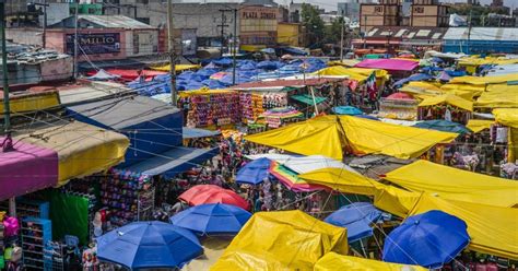 Mexico City: Market and Beyond Walking Tour with Tastings | GetYourGuide