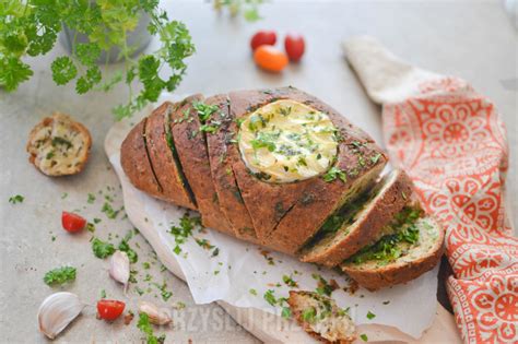 Chleb Czosnkowy Zapiekany Z Serem Camembert Przepis Przyslijprzepis Pl