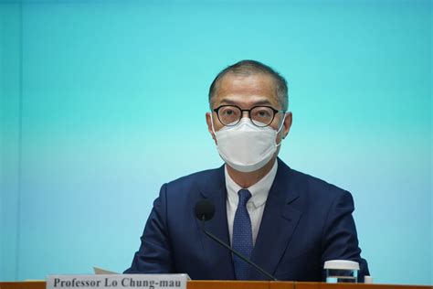 盧寵茂：防疫放寬但非放棄 冬季後評估取消口罩令 香港 香港文匯網