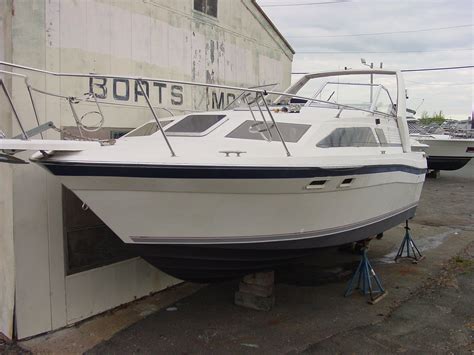 Bayliner 2850 Contessa 1985 For Sale For 100 Boats From