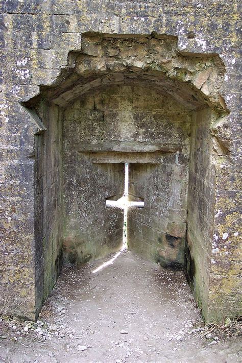 Parts Of A Medieval Castle The Arrowslit Or Arrow Loops Medieval Britain