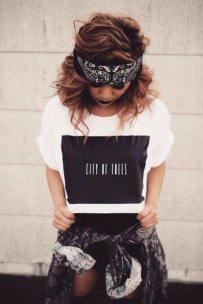 15 Best Bandana Outfits Combinations for Perfect Bandana Look