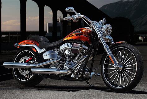 Harley Davidson Cvo Softail Breakout Fxsbse Galerie Moto