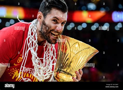 Rudy fernandez trophy hi-res stock photography and images - Alamy