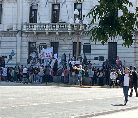 Greve Geral Na Argentina Contra Milei Gera Cancelamento De Voos