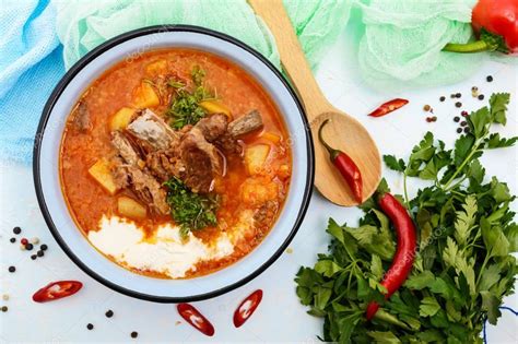 Sopa De Verduras Tradicional Nacional Ucraniana Borsch Con Costillas