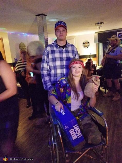 Forrest Gump and Lt. Dan Couple's Halloween Costume | Unique DIY Costumes