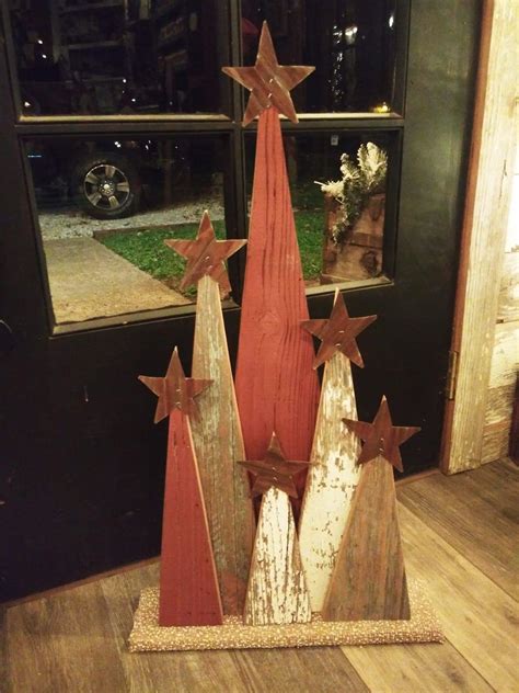 Christmas Wood Crafts: Rustic Expressions
