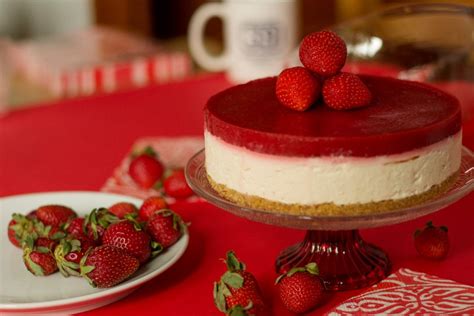 CHEESECAKE ALLE FRAGOLE Senza Cottura BastiCook