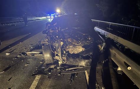 Motorradfahrerin Stirbt Bei Unfall Auf Der B388 Im Rottal Haftbefehle