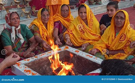 Ganga Aarti Ceremony In Parmarth Niketan Ashram At Sunset Stock Video