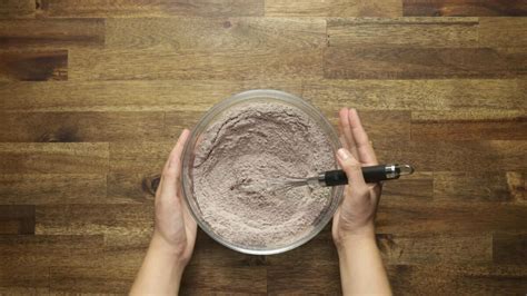 Cómo hacer pan de plátano y chocolate Comedera Recetas tips y