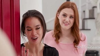 Battle Of Chests Apple Doesnt Fall Far From The Tree XVIDEOS