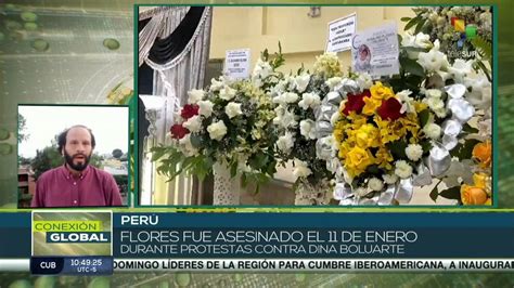 Pueblo peruano acompaña cortejo fúnebre de Rosalino Flores Vídeo