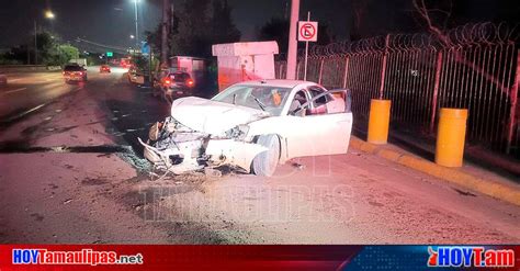 Hoy Tamaulipas Tamaulipas Mujer Acaba Herida Tras Chocar Con Poste Y