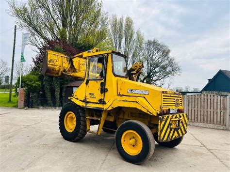 MUIR HILL F4000 LOADING SHOVEL C W BUCKET VIDEO