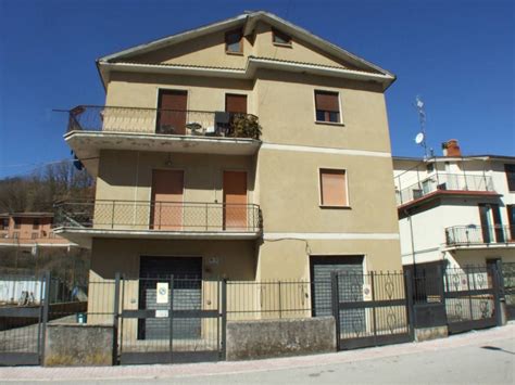 Vendita Appartamento Carsoli Trilocale In Via Aquila 31 Ottimo Stato