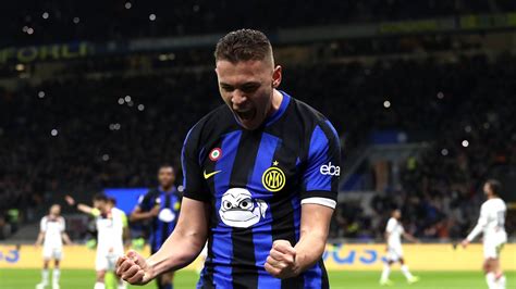 Serie A Kristjan Asllani Fires Inter Milan Into The Lead Against Genoa