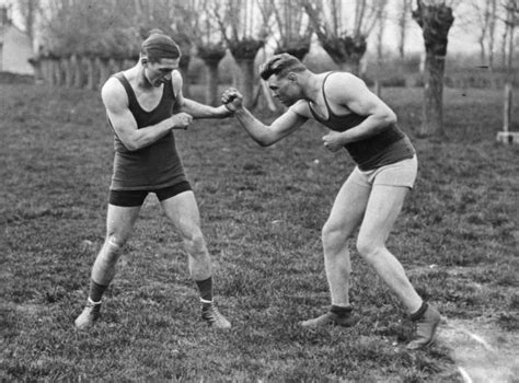 Psicólogos afirmam que masculinidade tradicional é prejudicial aos