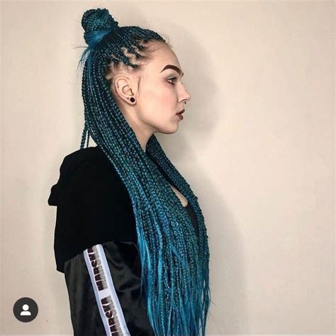 Pin by Airam on Cabello azul | Braids for short hair, Cute hair colors ...