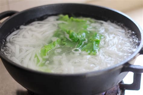 Beef Ho Fun Noodle Soup China Sichuan Food