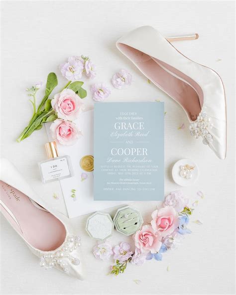 Playful Modern Wedding With Summer Blooms Wed Society North Texas