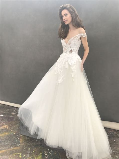 Off The Shoulder Dream Dress Lazaro Style 3764 From The Fall 2017