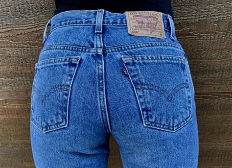 Levis 550 Vintage High Waist Relaxed Fit Tapered Leg Denim Jeans Women S 29x27 Etsy Me