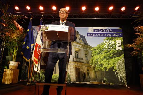 François Sauvadet Partout où nous le pouvons nous répondons