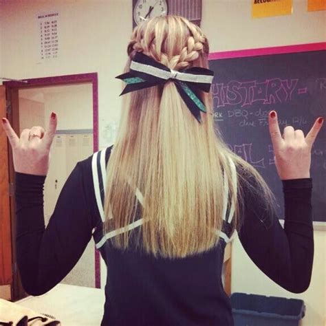 13 Best Cute Cheerleading Hairstyles With Bows