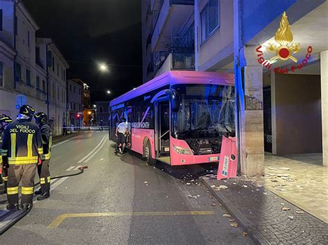 Un Altro Incidente Con Un Bus A Mestre Della Stessa Compagnia Di