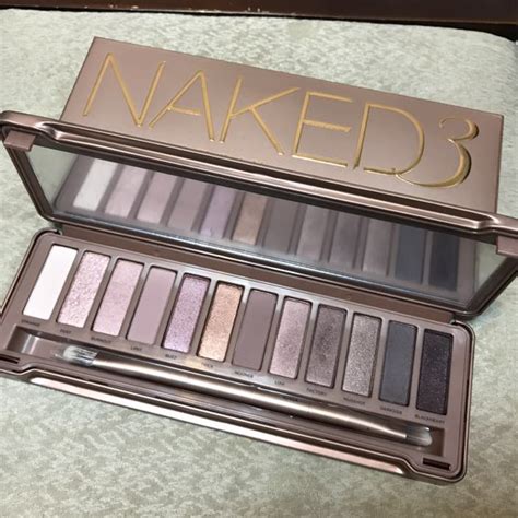 Urban Decay Naked3 眼影盤 美妝保養 臉部護理 面部 化妝品在旋轉拍賣