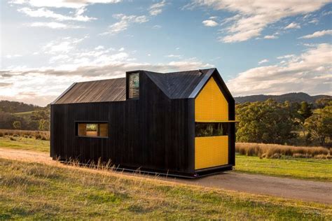 Prefabricated Tiny House by Avava Systems | Wowow Home Magazine