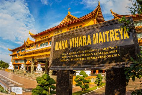 Maha Vihara Maitreya Medan Pusat Keagamaan Yang Elegan Dan Spiritual