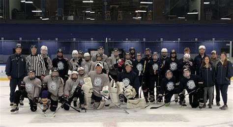 Community Hockey Youth Camps and Clinics | Trine University