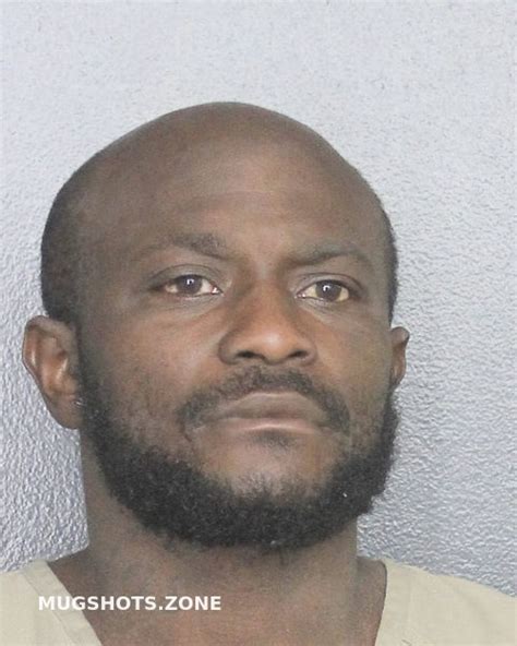 MOORE TOMMIE LEE 11 07 2021 Broward County Mugshots Zone