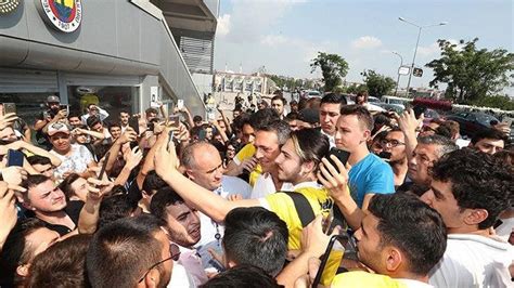 Fenerbahçe Galatasaray ile Beşiktaş a fark attı Fanatik Gazetesi