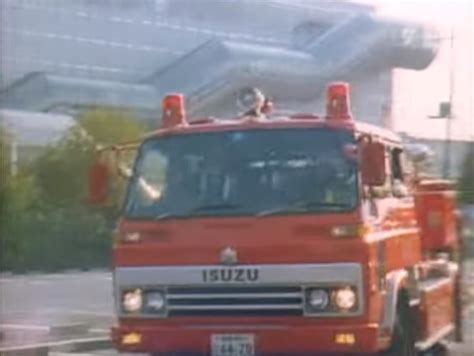 IMCDb Org 1981 Isuzu Forward Double Cab In Tokusou Ekushiidorafuto